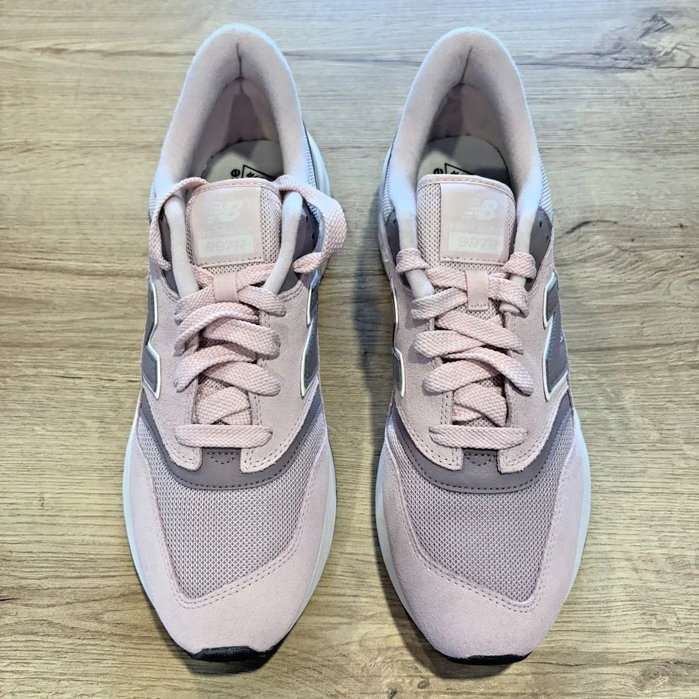 New Balance 977R Unisex Pink Suede RETRO Sneakers NWOB